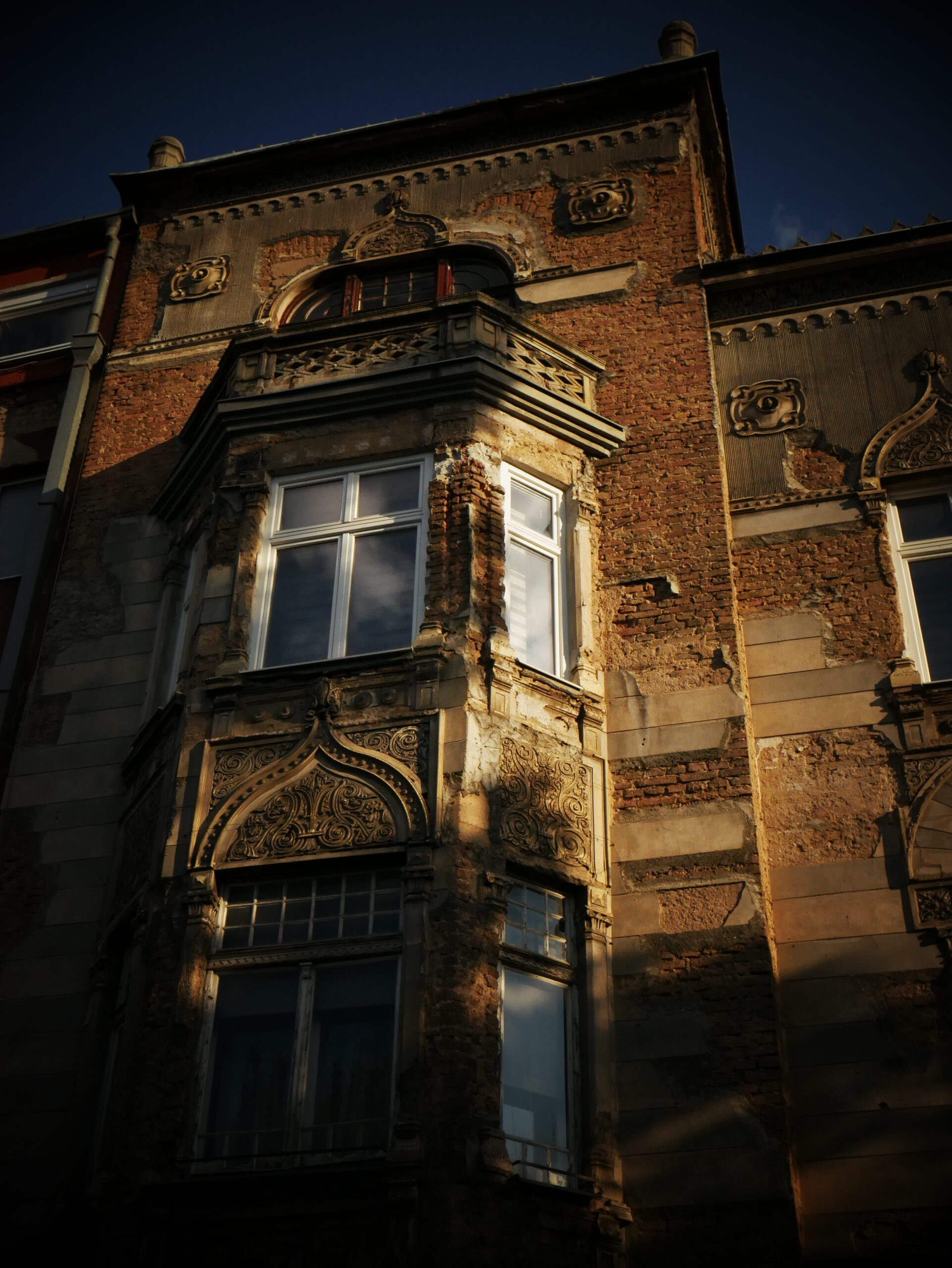 Sarajevo façade Miljacka river