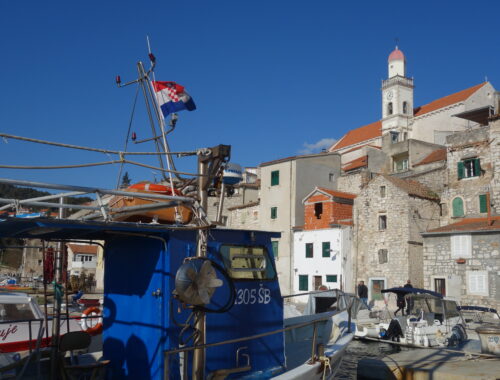 Vue sur le port de Sibenik. Les 5 plus belles villes de Dalmatie